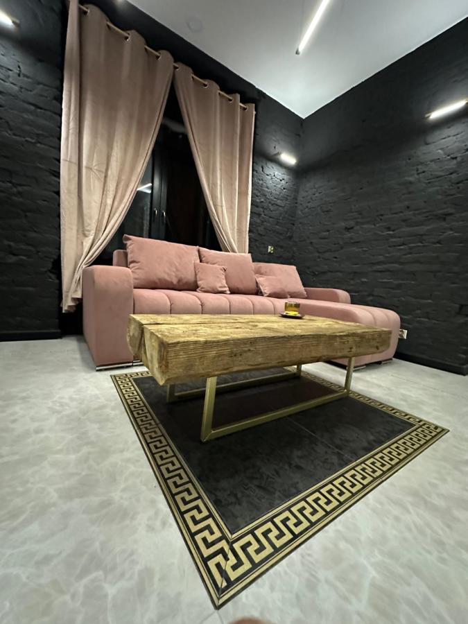 Darkhouse Versace Pink Lodz  Exterior photo