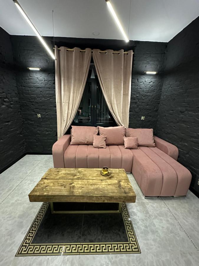 Darkhouse Versace Pink Lodz  Exterior photo